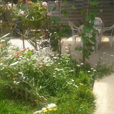 Au Coeur Du Luberon 2*